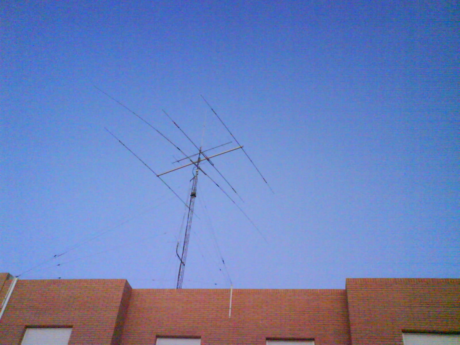 antena grauta 10/15/20 dipolo rigido auto costruido 40mtrs.